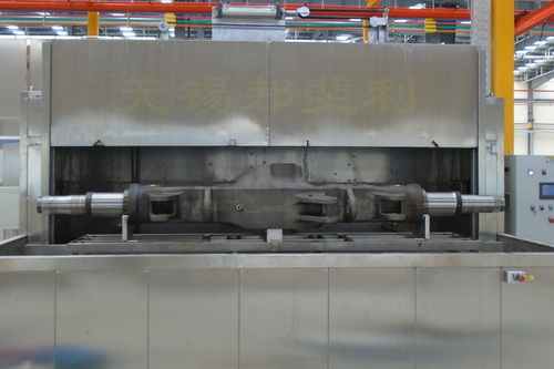 重型卡车驱动桥桥壳清洗机